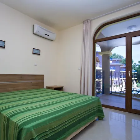 Apartament за гости гардън бийч Czernomorec