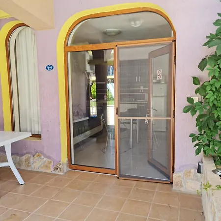 за гости гардън бийч Apartament *