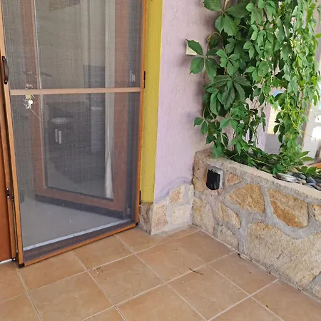 за гости гардън бийч Apartament Czernomorec