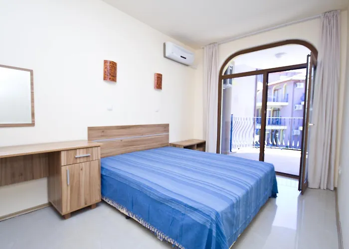 за гости гардън бийч Appartamento Chernomorets