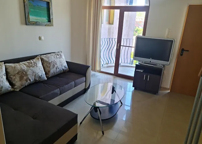 за гости гардън бийч Appartamento Chernomorets