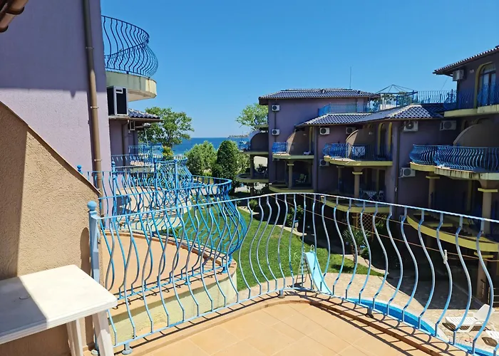 за гости гардън бийч * Chernomorets